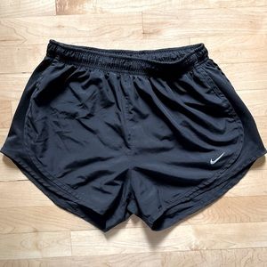 Nike Women's Tempo Running Shorts. Medium